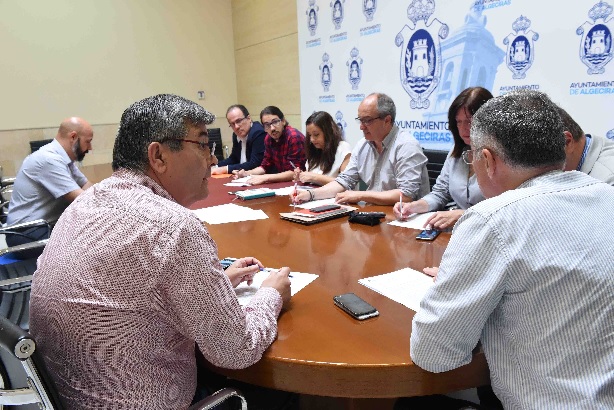 El equipo de Gobierno informa a los portavoces de las últimas novedades sobre el colector de la Cuesta del Rayo