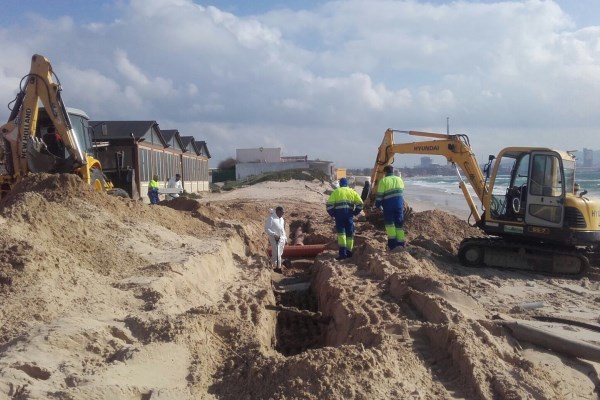 Pajares informa de que los trabajos en la tubería de en la zona del Botavara avanzan a buen ritmo